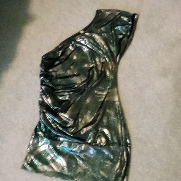 Off the shoulder top - Picture 1 of 2